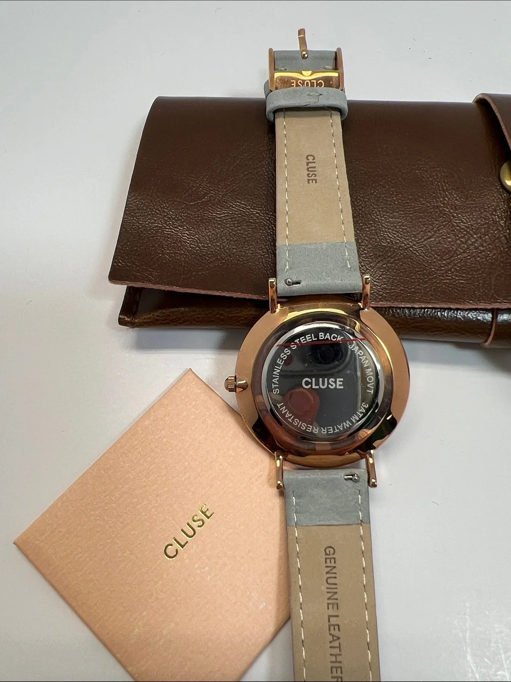 Cluse Men'sWomen’s Grey Leather Strap Watch with Rose Gold Case